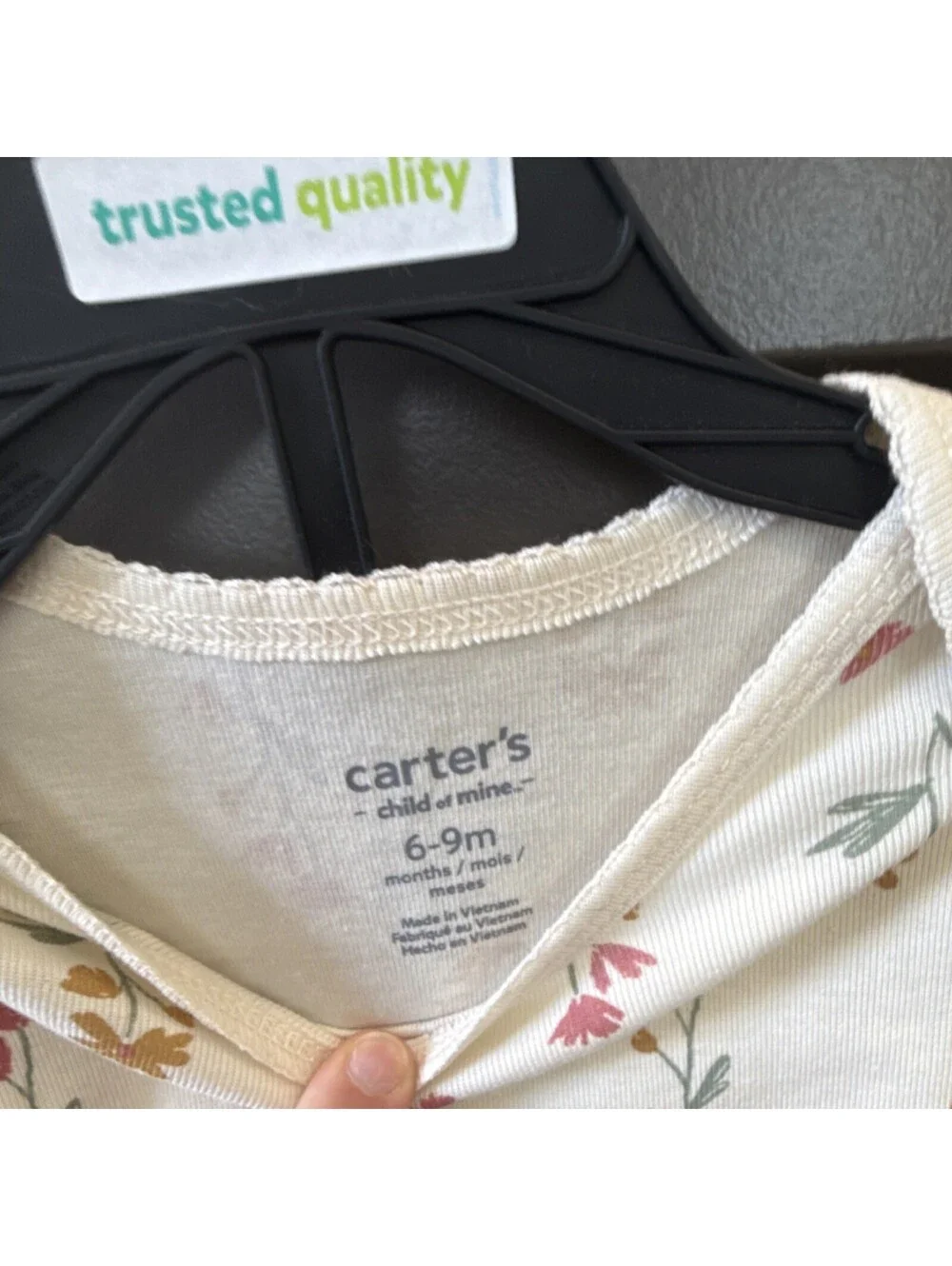 Carter's Ivory Multicolor Floral Knit Long Sleeve bodysuit Crew Neck 6-9 Months